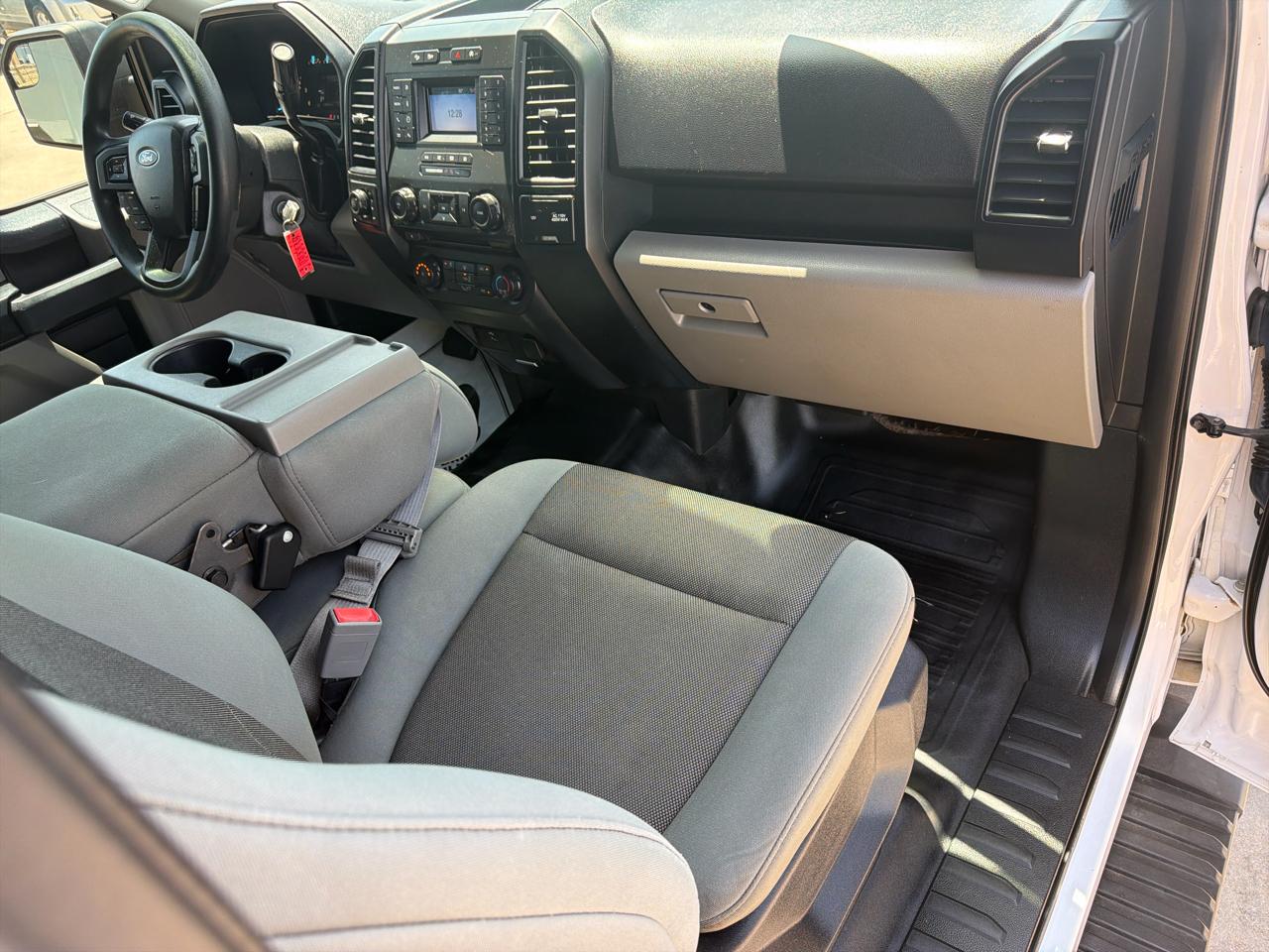 Ford F-150 4WD SuperCrew 145" XL 2018