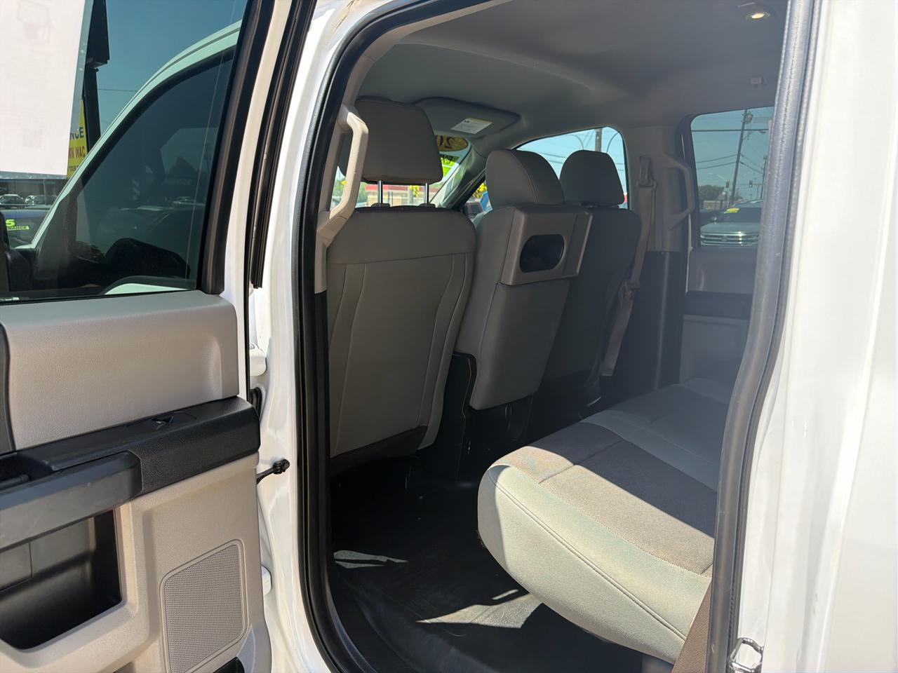 Ford F-150 4WD SuperCrew 145" XL 2018