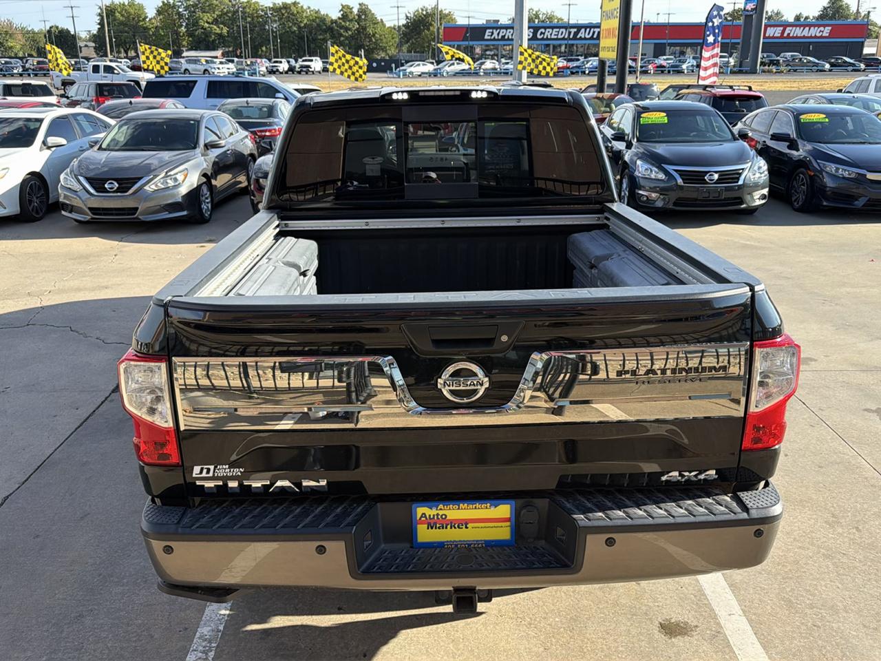 Nissan Titan 4x4 Crew Cab Platinum Reserve 2019