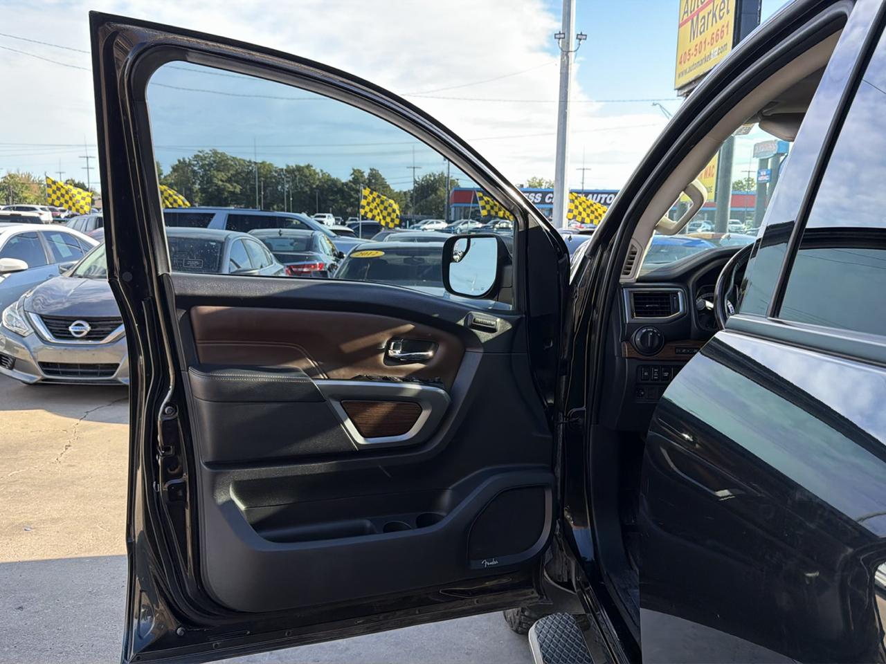 Nissan Titan 4x4 Crew Cab Platinum Reserve 2019