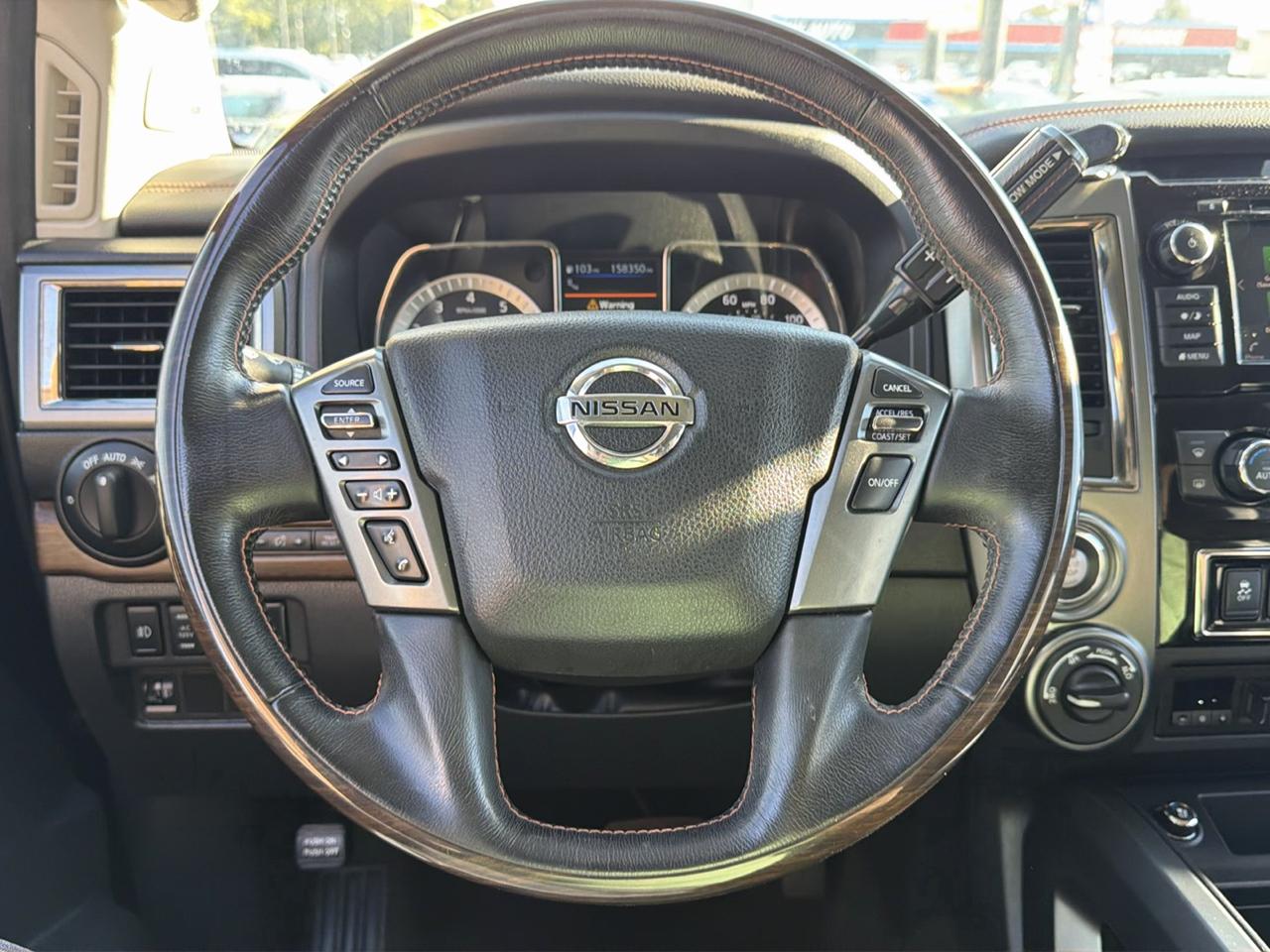 Nissan Titan 4x4 Crew Cab Platinum Reserve 2019
