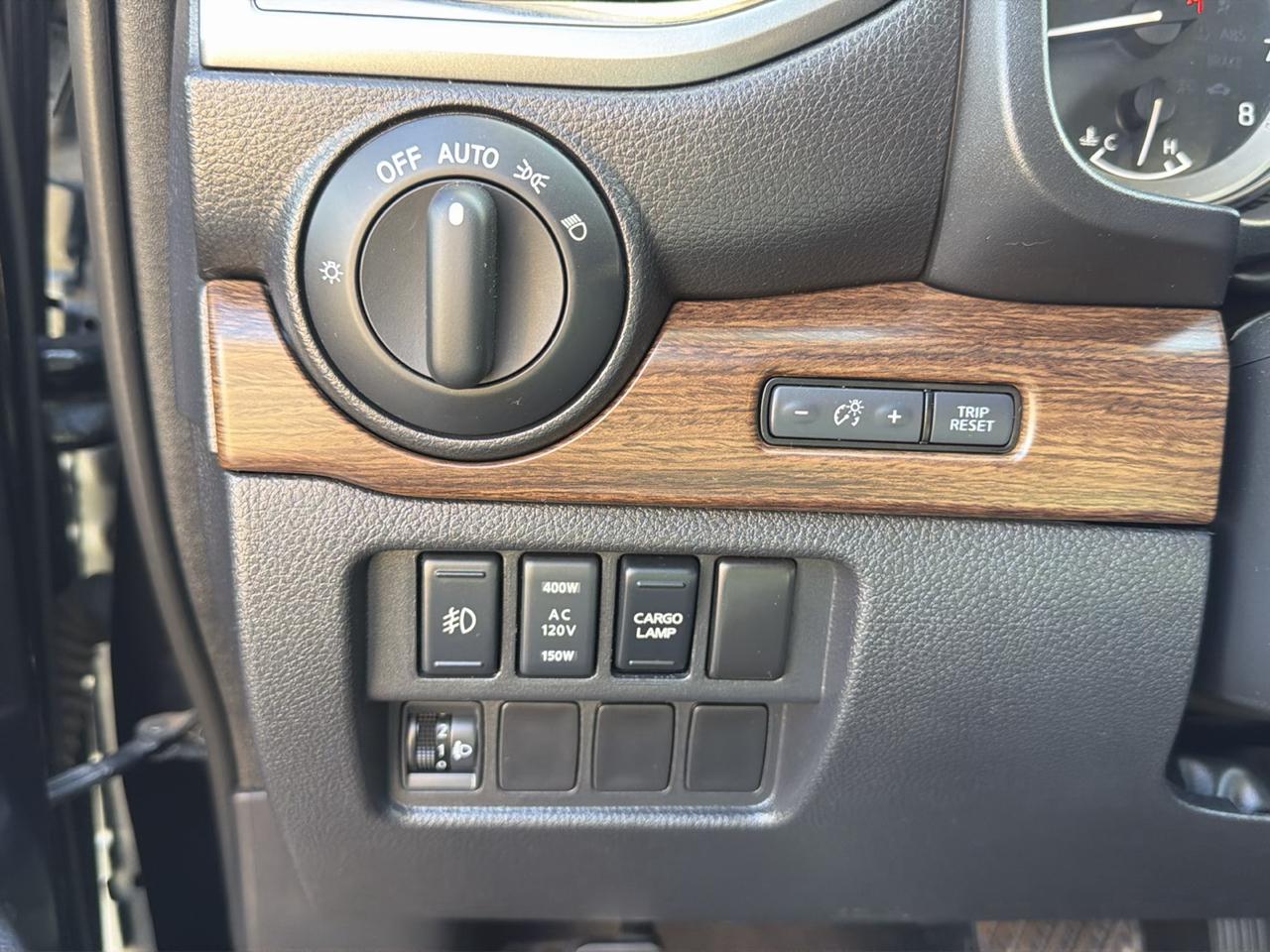 Nissan Titan 4x4 Crew Cab Platinum Reserve 2019