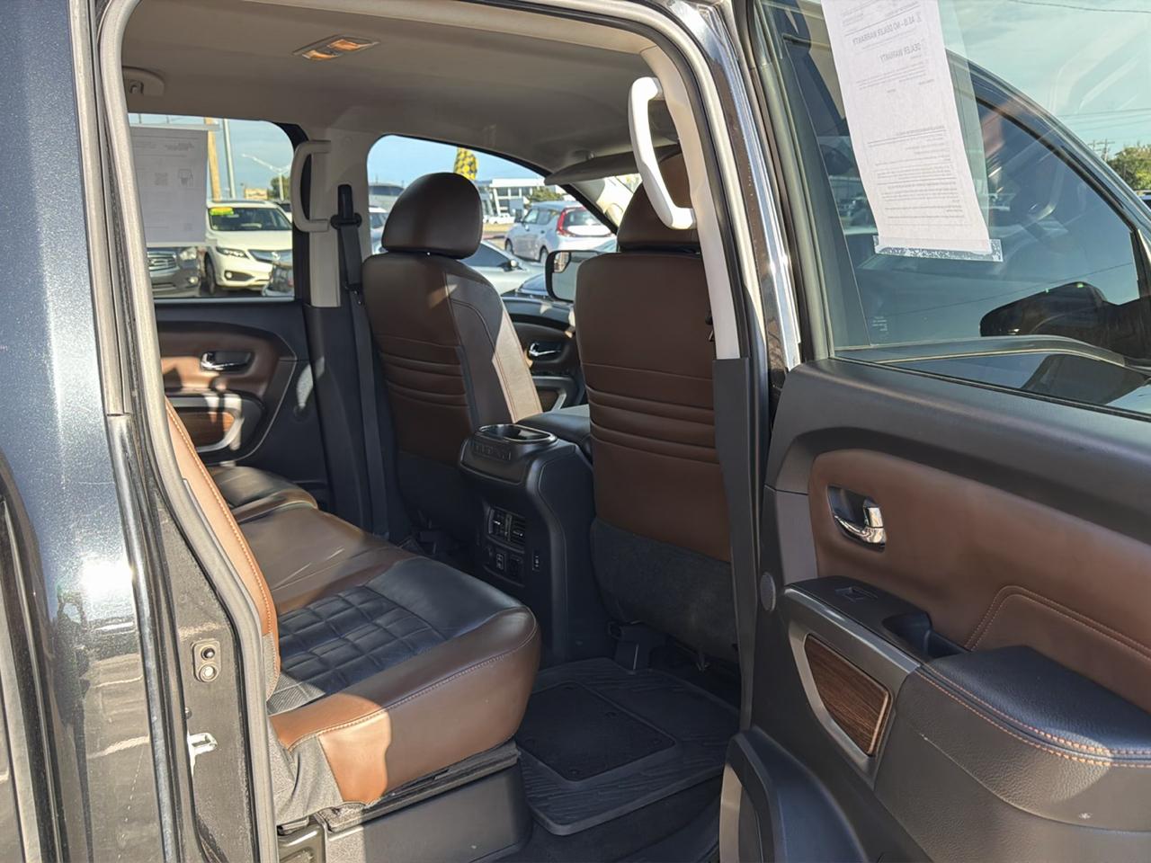Nissan Titan 4x4 Crew Cab Platinum Reserve 2019