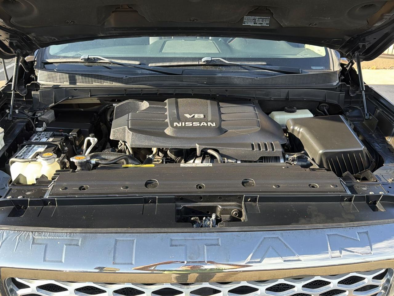 Nissan Titan 4x4 Crew Cab Platinum Reserve 2019