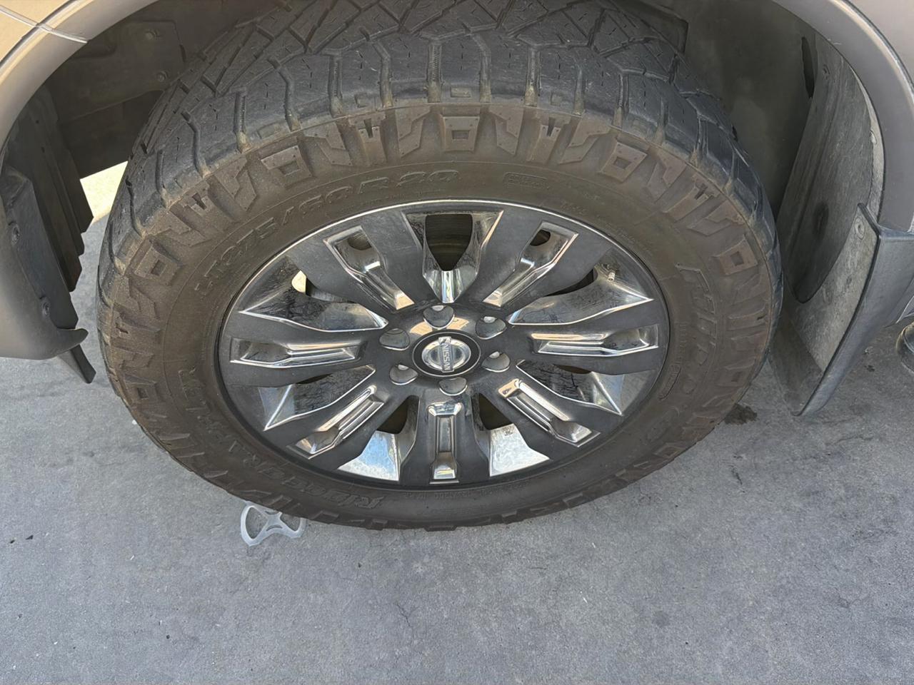 Nissan Titan 4x4 Crew Cab Platinum Reserve 2019