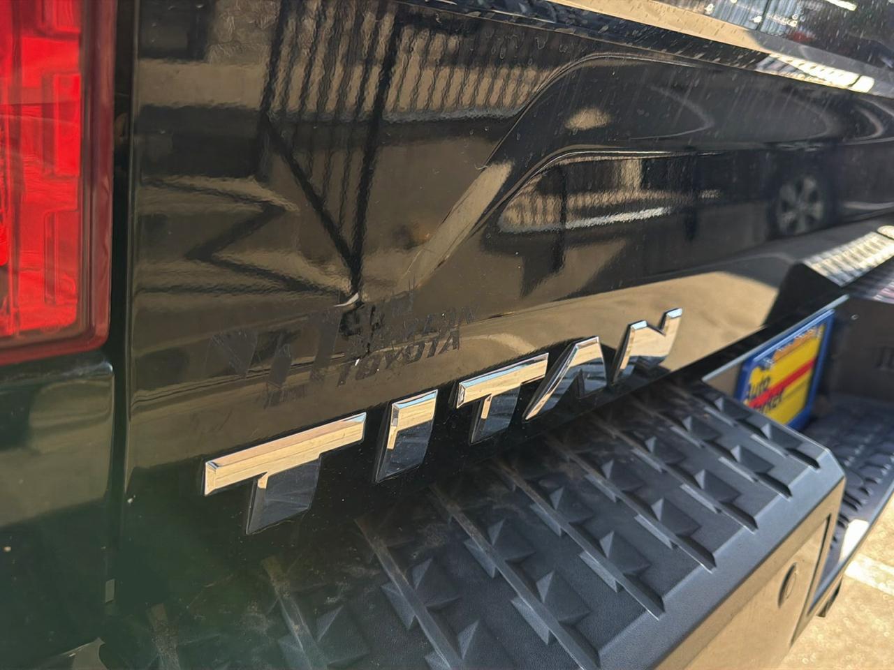 Nissan Titan 4x4 Crew Cab Platinum Reserve 2019