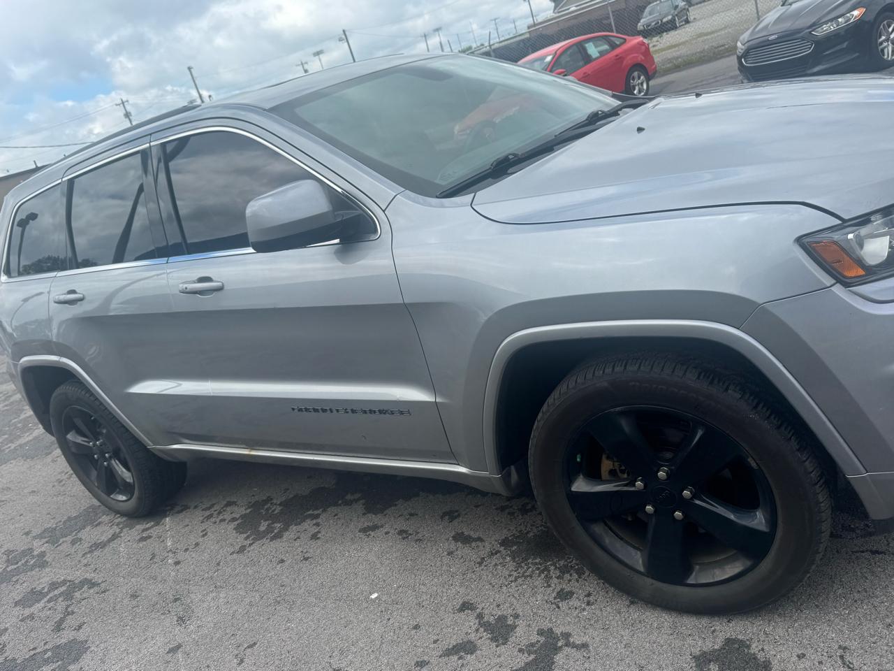Jeep Grand Cherokee Laredo 4WD 2015