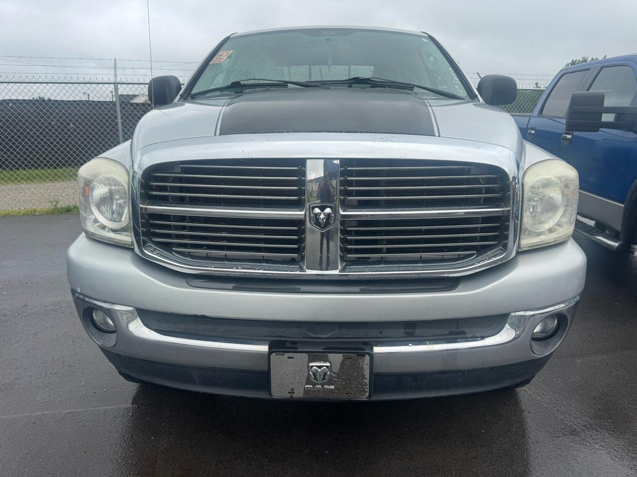 Dodge Ram 1500 SXT Quad Cab Long Bed 4WD 2008
