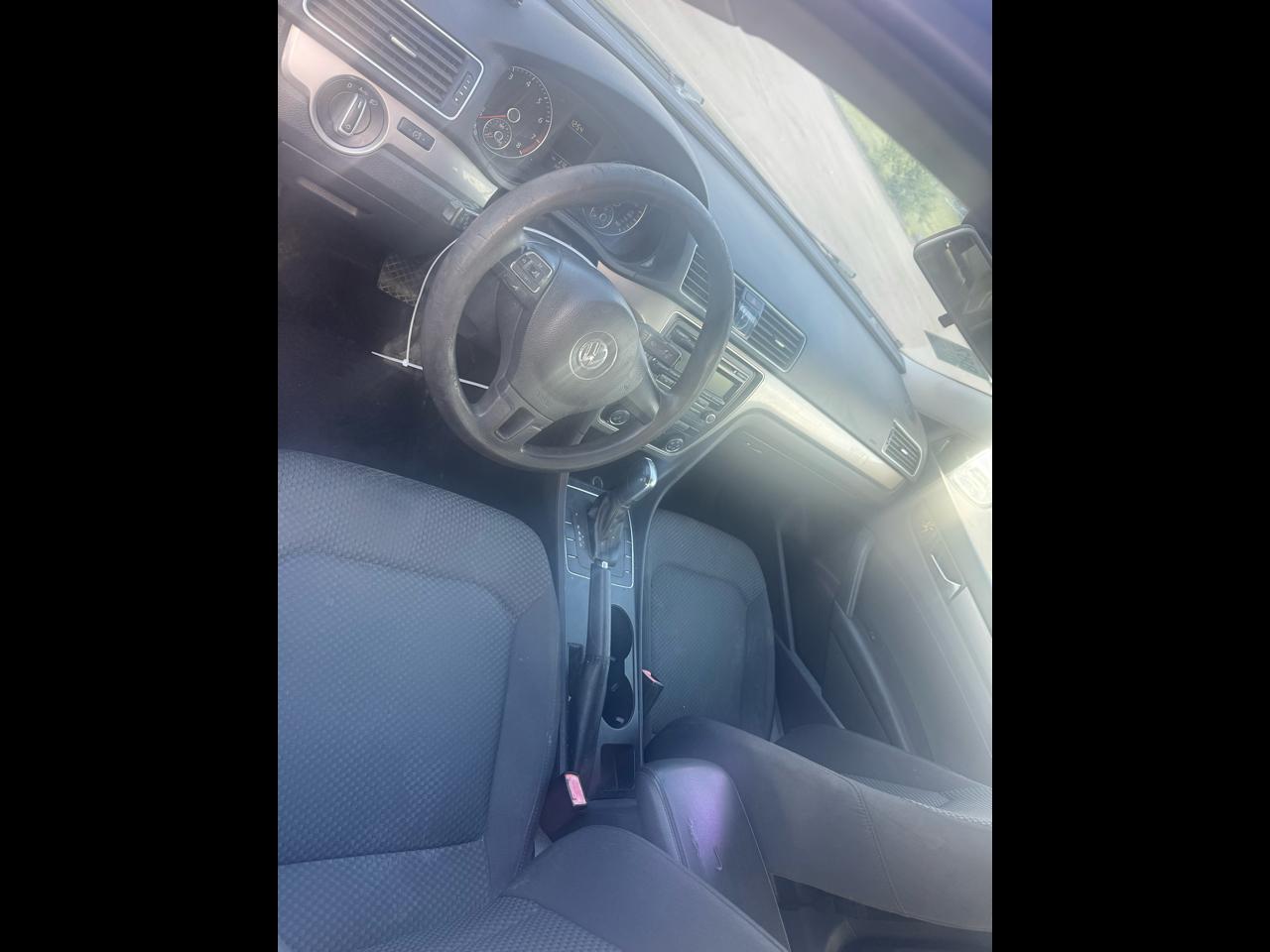 2013 Volkswagen Passat 2.5L S W/Appearance