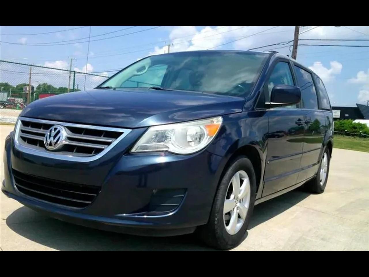 Volkswagen Routan  2009