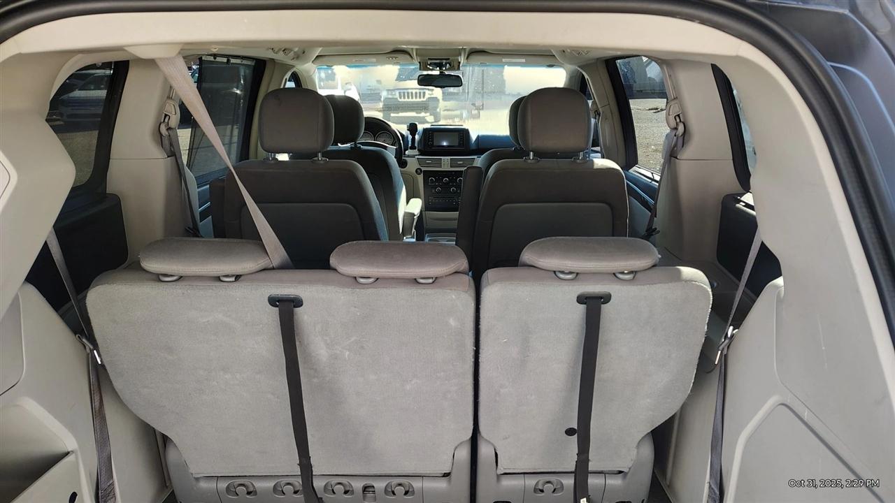 Volkswagen Routan  2009