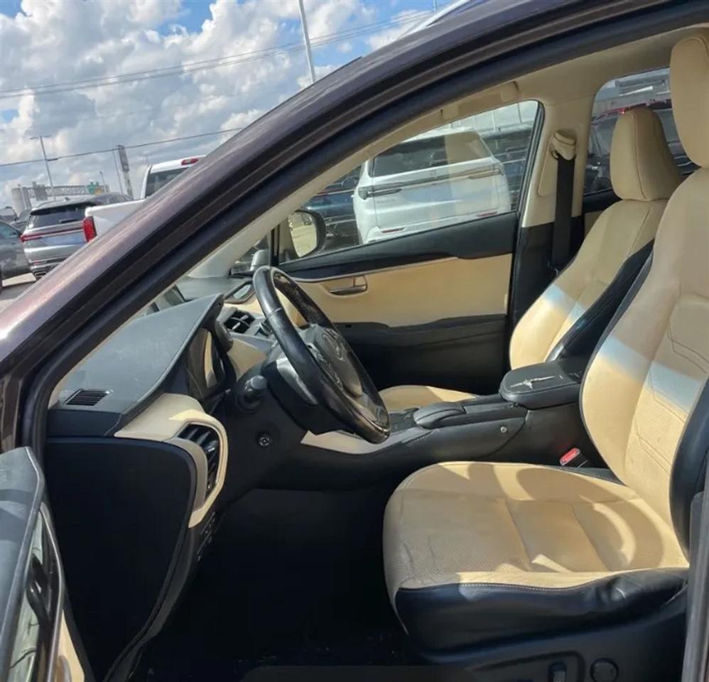 Lexus NX 200t  2015