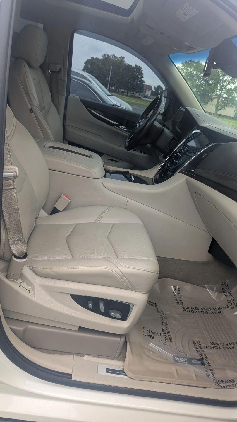 Cadillac Escalade  2015