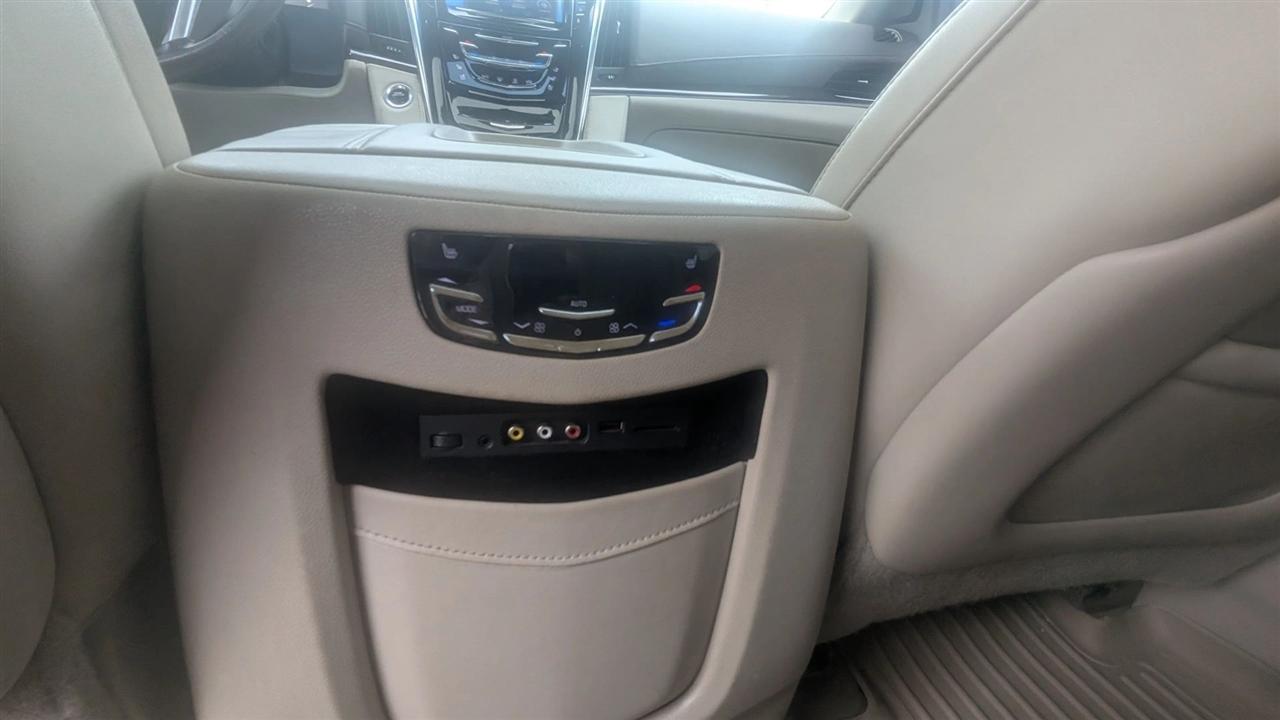 Cadillac Escalade  2015