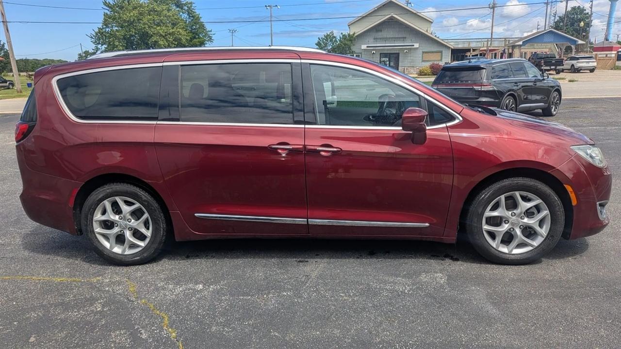 Chrysler Pacifica  2017