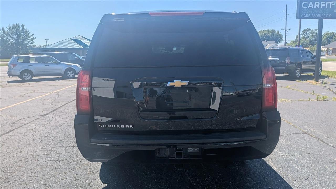 Chevrolet Suburban  2018