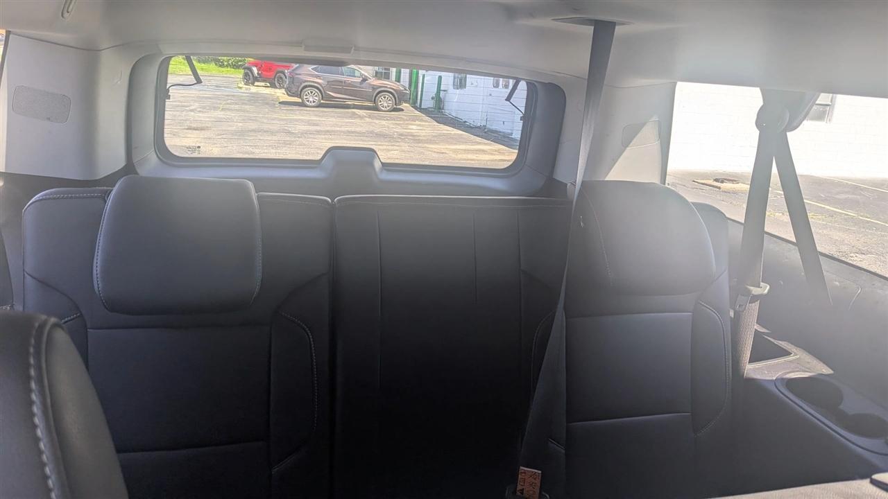 Chevrolet Suburban  2018