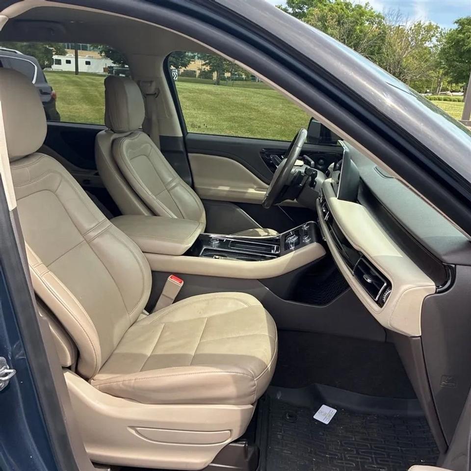 Lincoln Aviator  2020