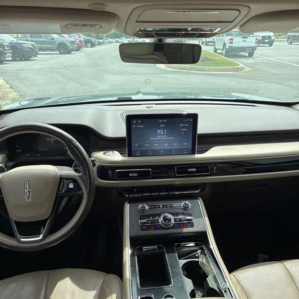 Lincoln Aviator  2020