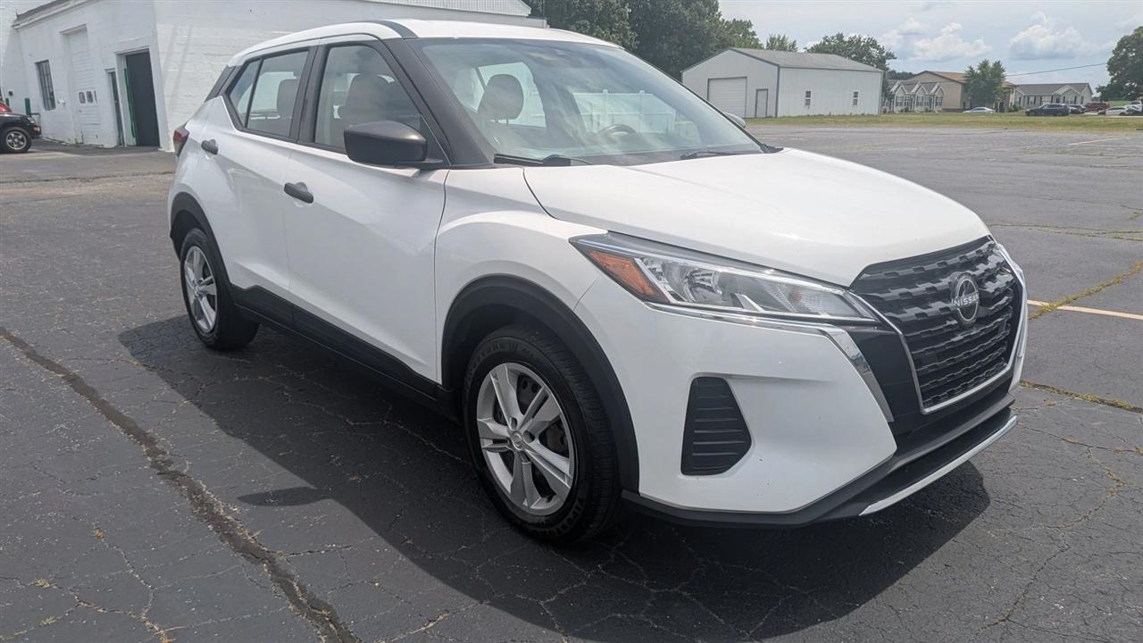 Nissan Kicks  2023