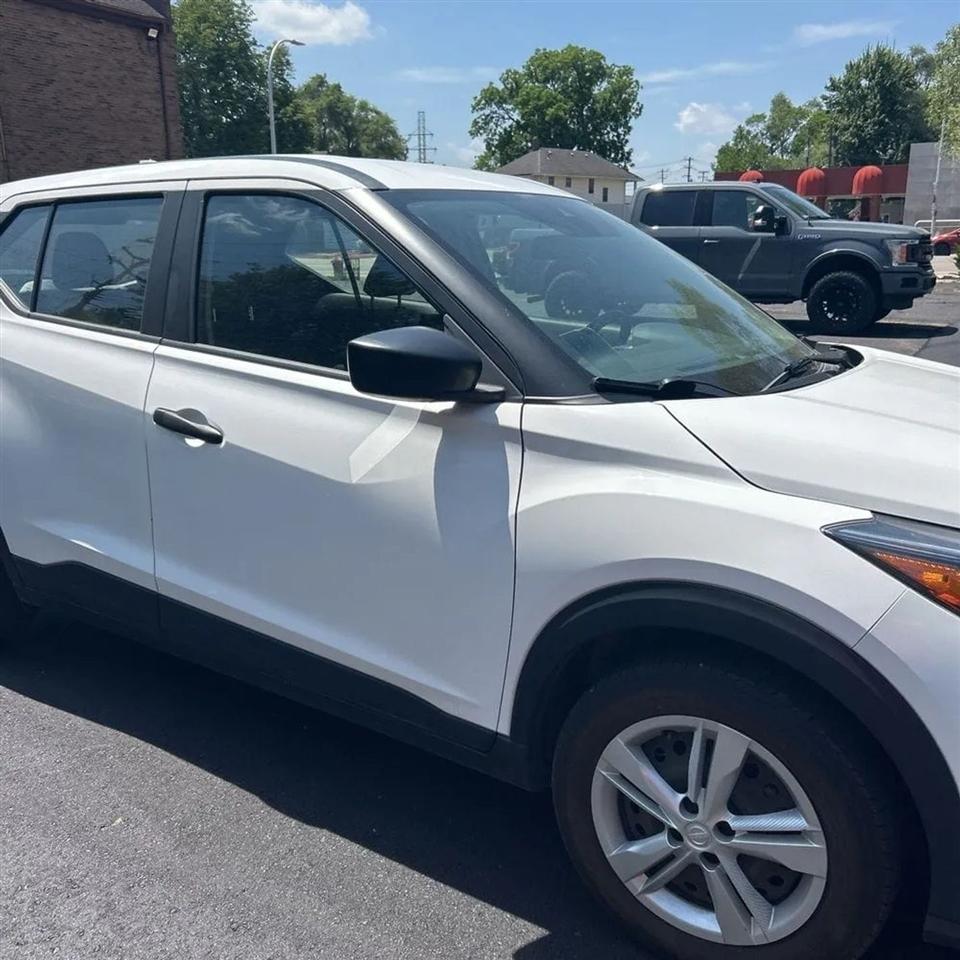 Nissan Kicks  2023