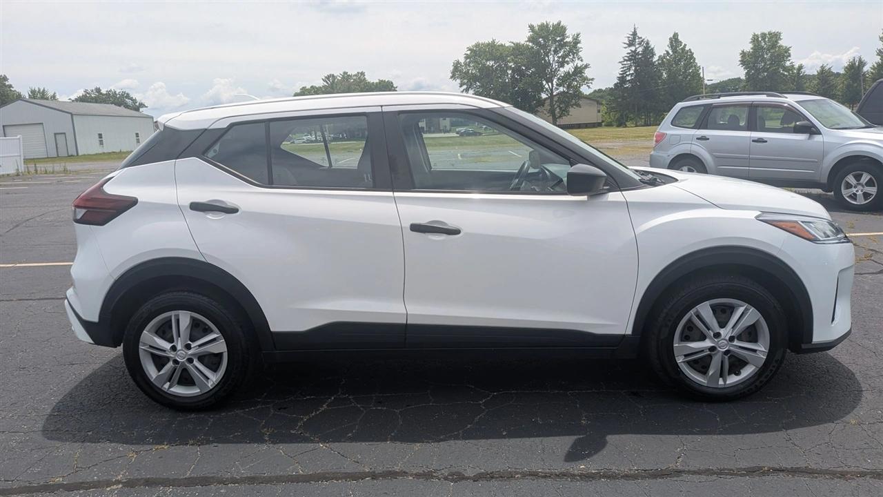 Nissan Kicks  2023