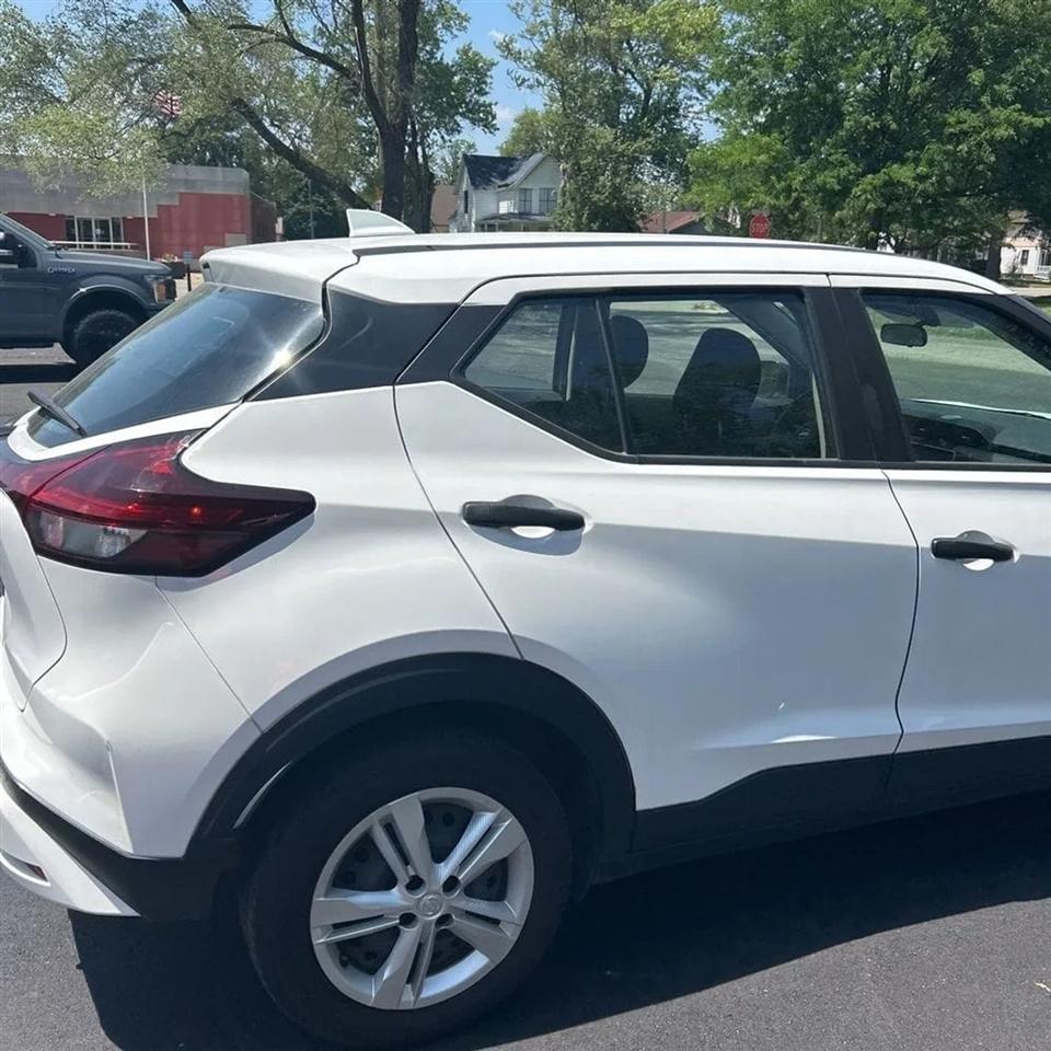 Nissan Kicks  2023