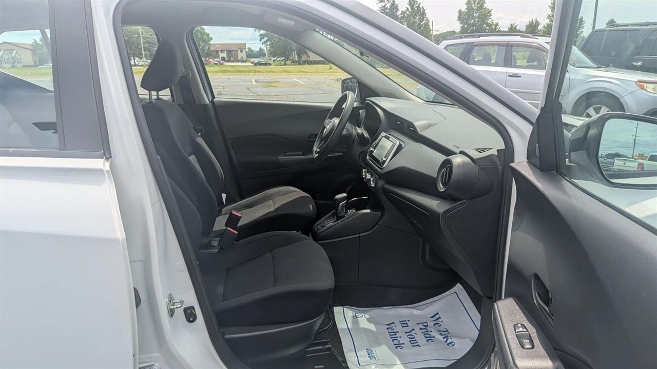 Nissan Kicks  2023