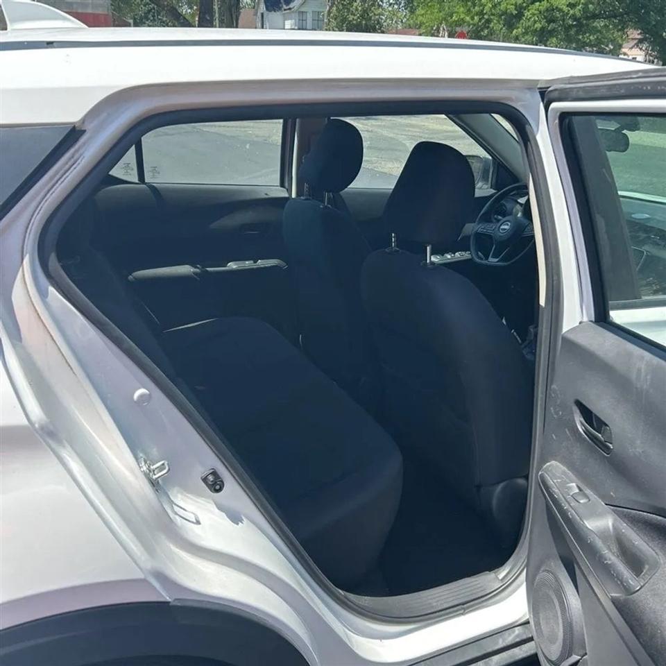 Nissan Kicks  2023