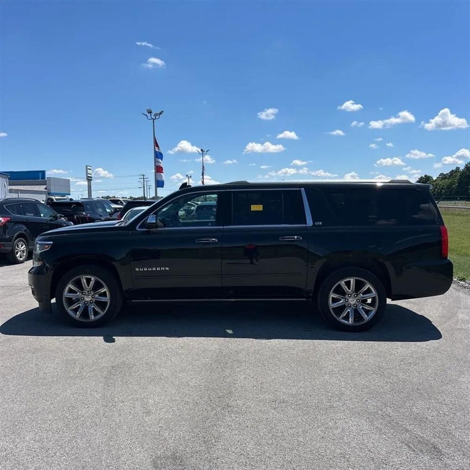 Chevrolet Suburban  2016
