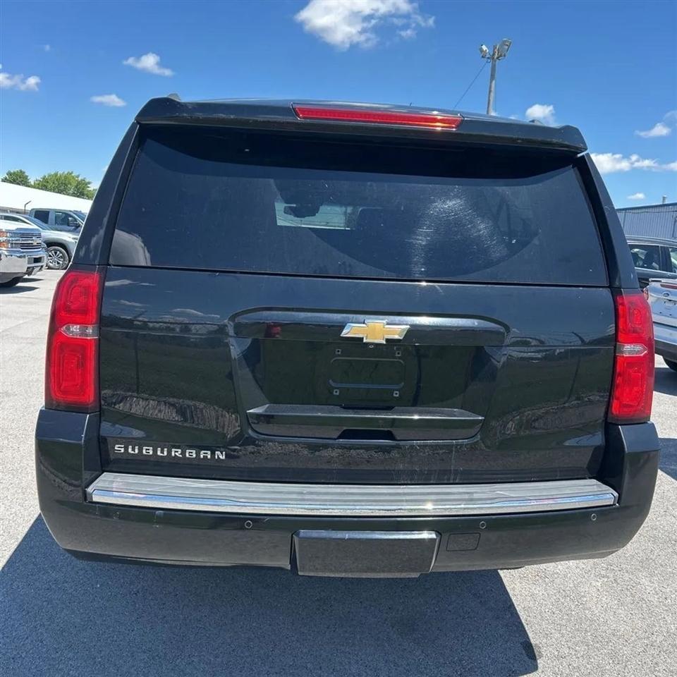 Chevrolet Suburban  2016