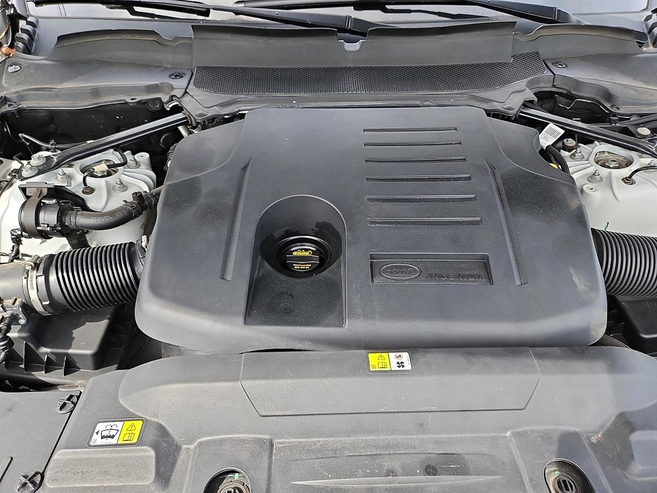 Land Rover Range Rover Sport Turbo i6 MHEV HSE 2019