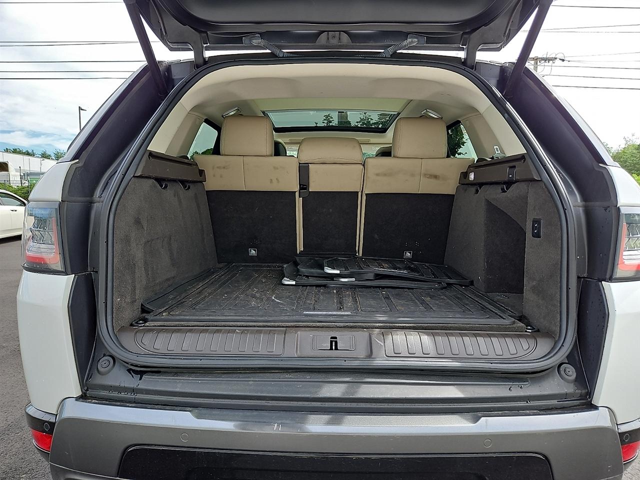 Land Rover Range Rover Sport Turbo i6 MHEV HSE 2019
