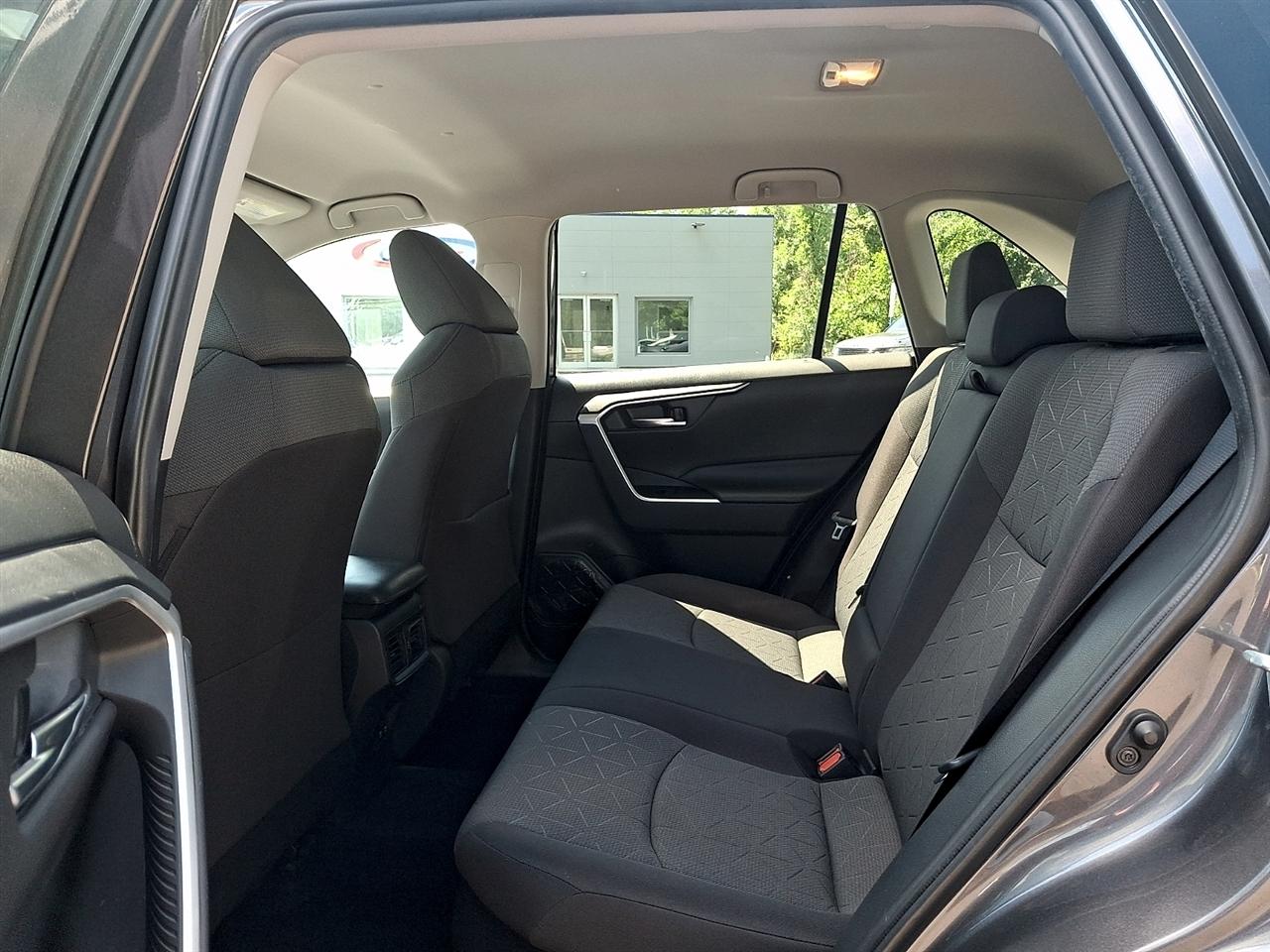 Toyota RAV4 Hybrid XLE AWD (Natl) 2020