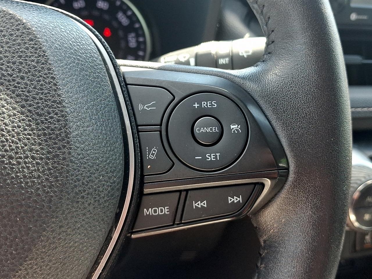 Toyota RAV4 Hybrid XLE AWD (Natl) 2020