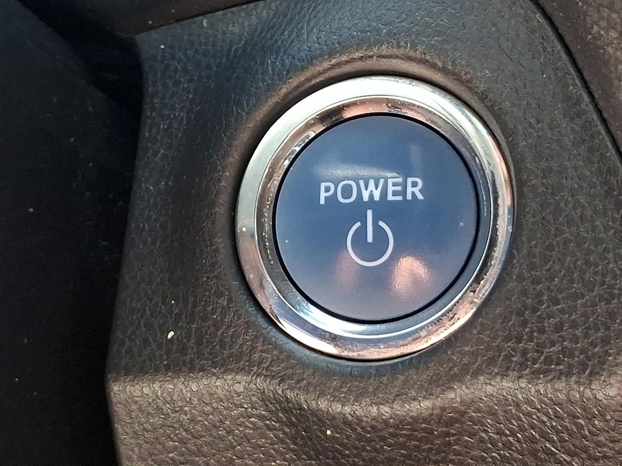 Toyota RAV4 Hybrid XLE AWD (Natl) 2020