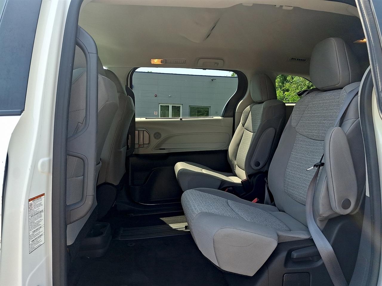 Toyota Sienna LE AWD 8-Passenger (Natl) 2023
