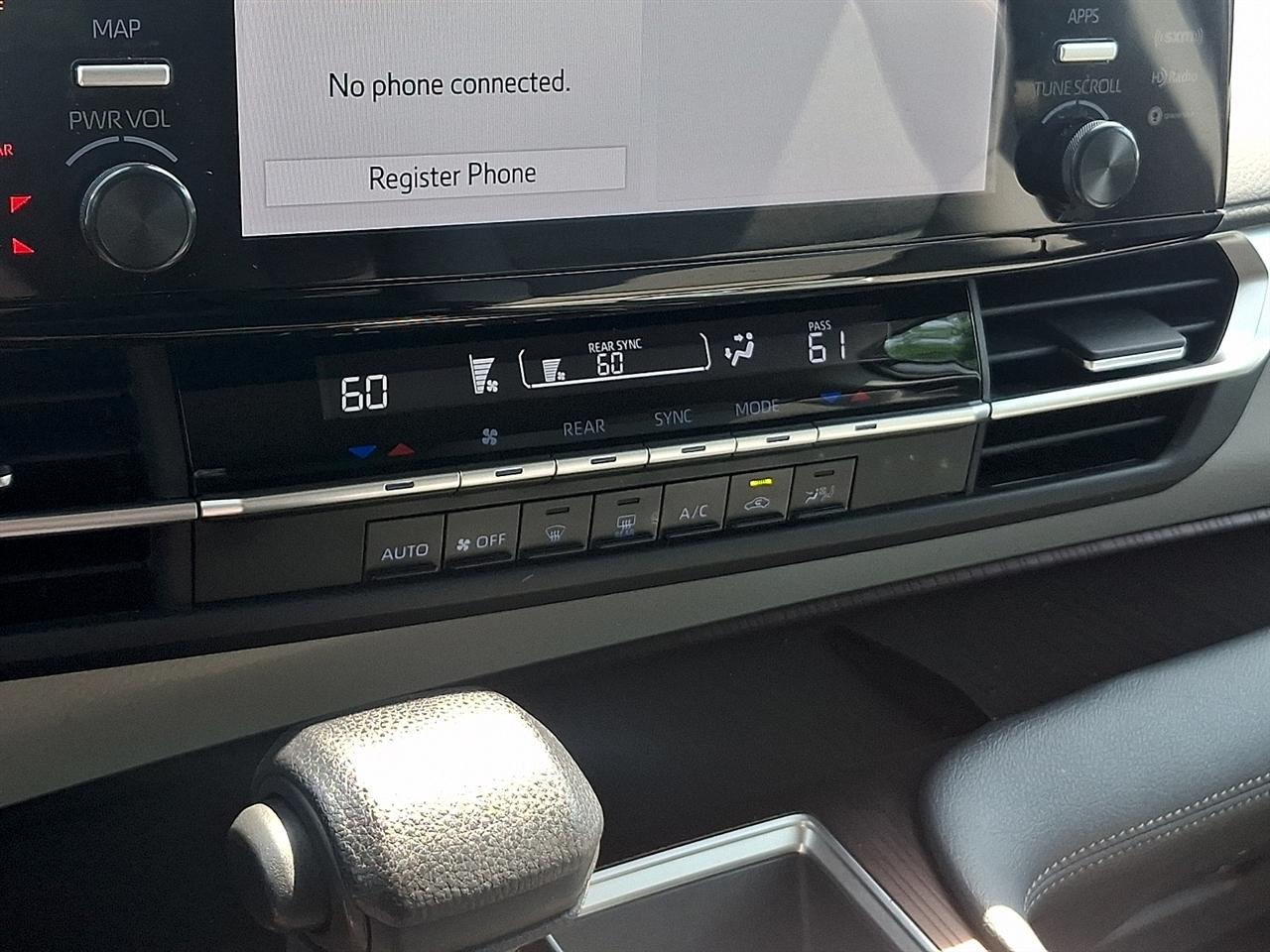 Toyota Sienna LE AWD 8-Passenger (Natl) 2023