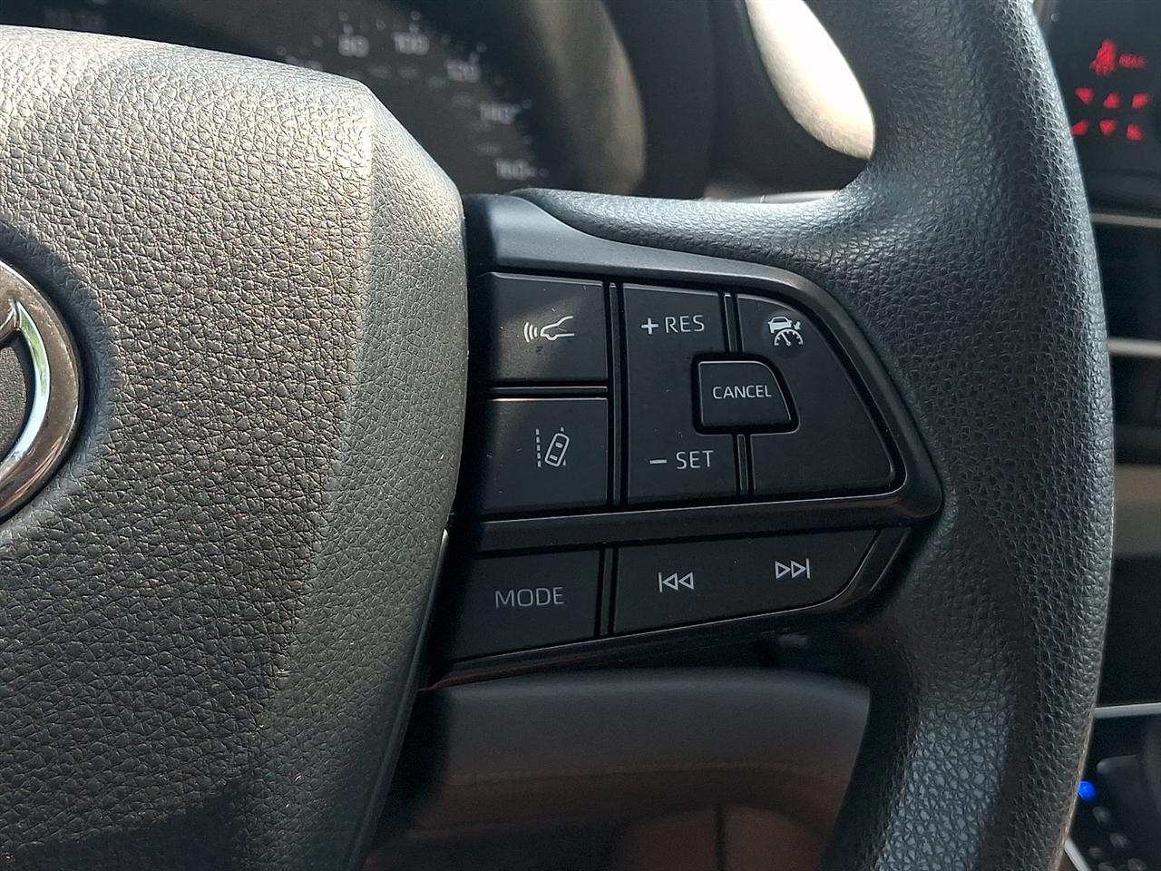 Toyota Sienna LE AWD 8-Passenger (Natl) 2023
