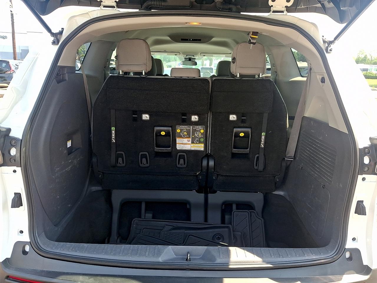 Toyota Sienna LE AWD 8-Passenger (Natl) 2023
