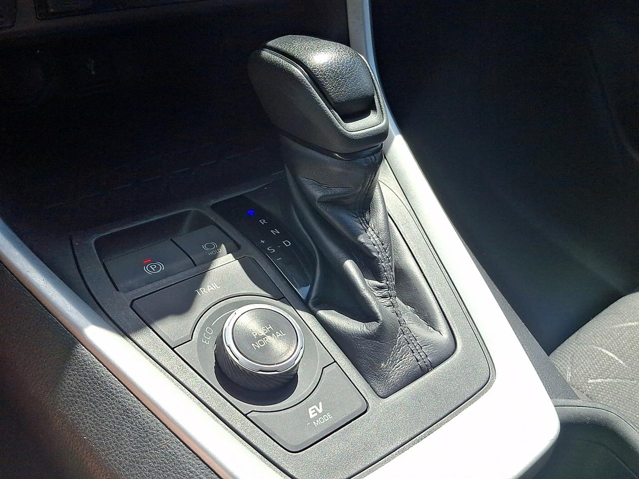 Toyota RAV4 Hybrid XLE AWD (Natl) 2020