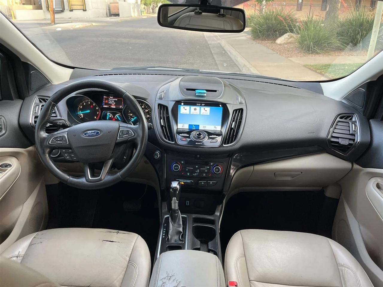 2017 Ford Escape Titanium - Photo 14