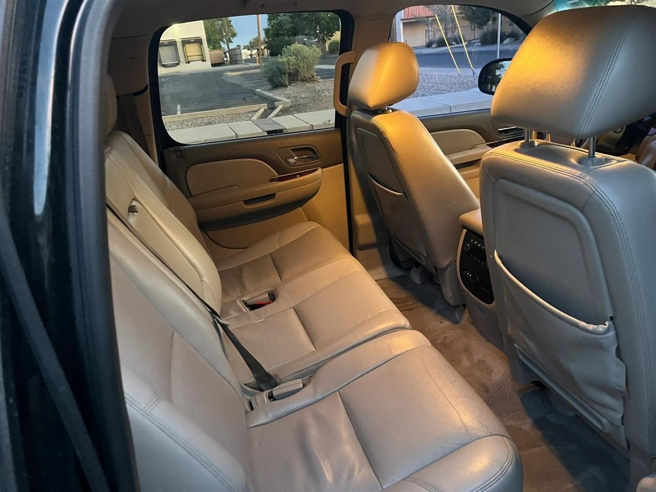 GMC Yukon XL SLT-1 1/2 Ton 4WD 2012