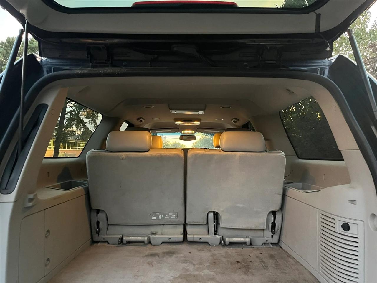 GMC Yukon XL SLT-1 1/2 Ton 4WD 2012