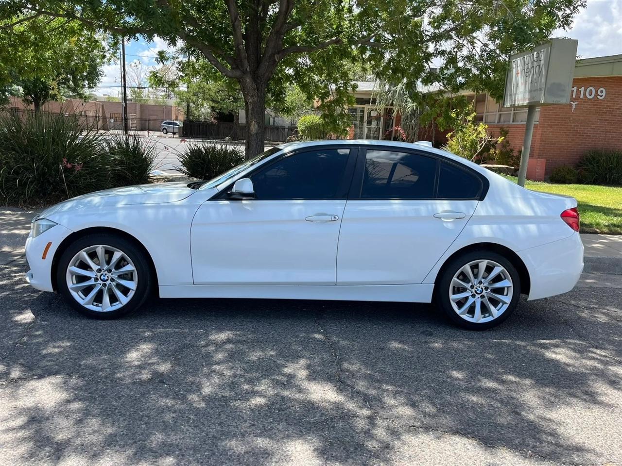 BMW 3-Series 320i xDrive Sedan 2016