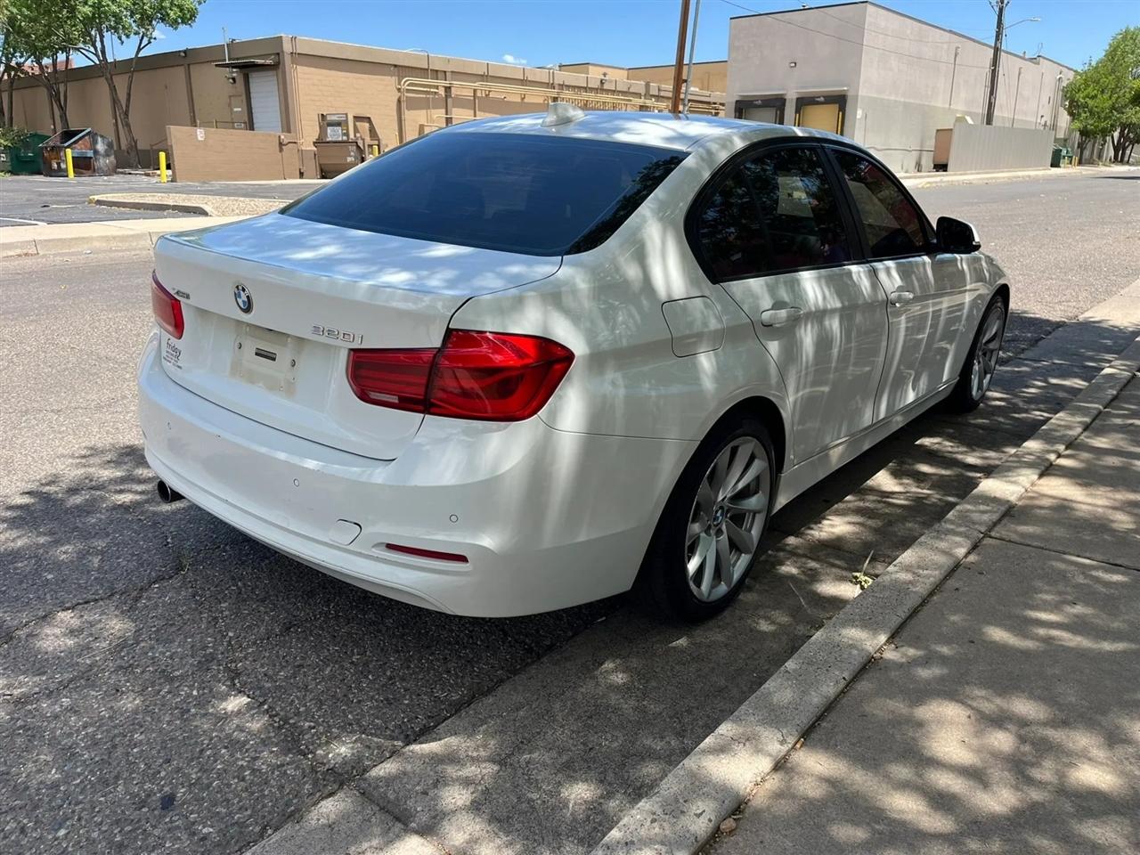 BMW 3-Series 320i xDrive Sedan 2016