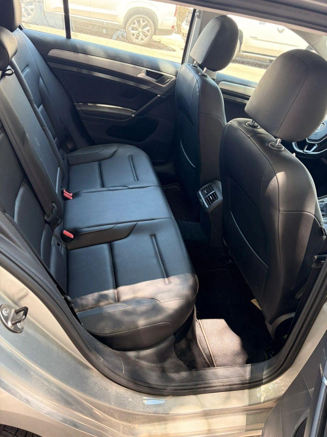 Volkswagen Golf TSI Wolfsburg Edition 6A 2017