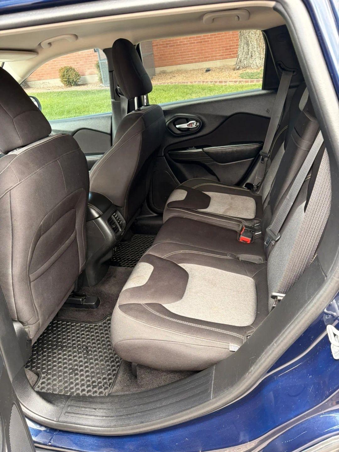 Jeep Cherokee Latitude FWD 2014