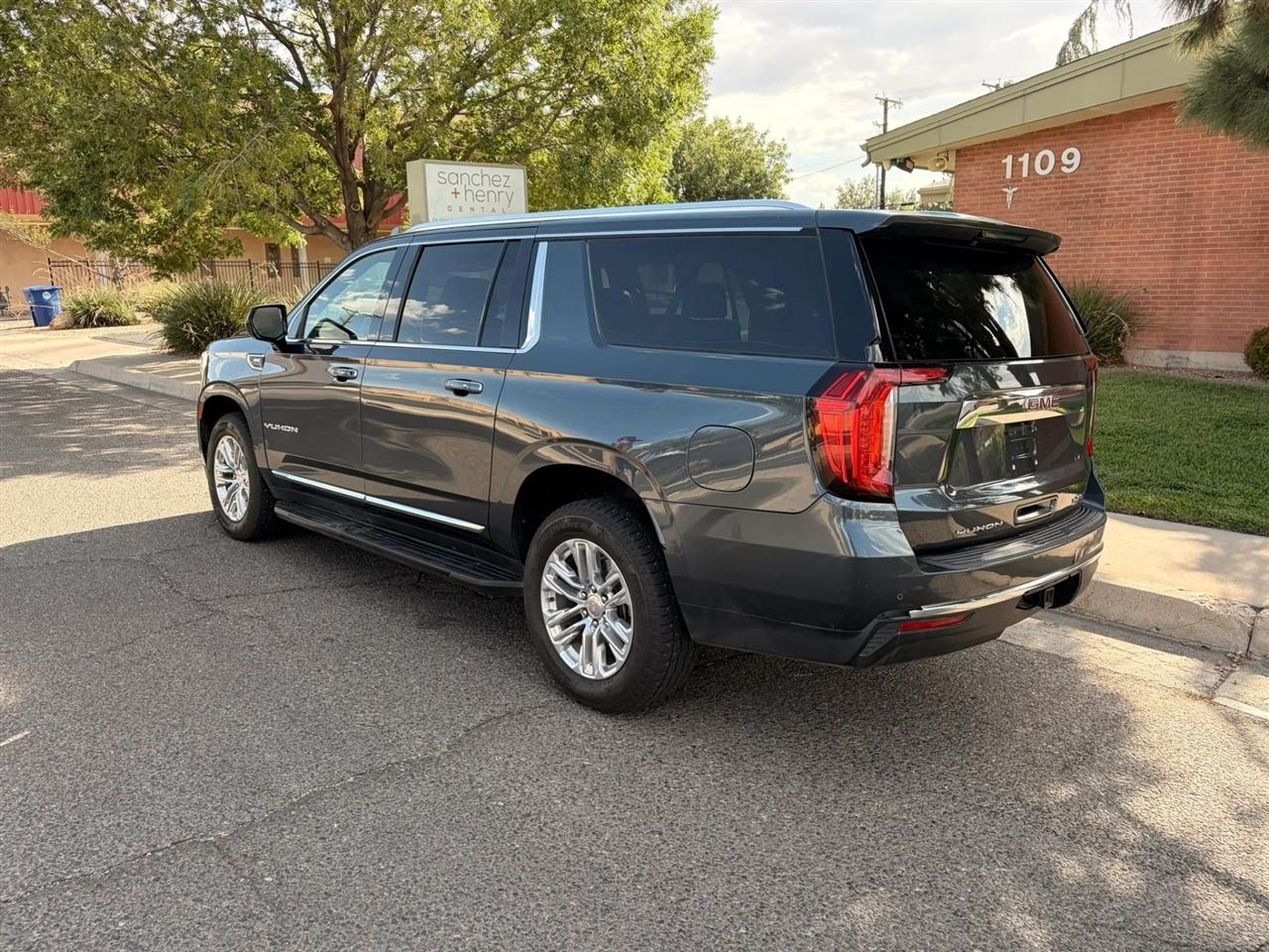 GMC Yukon XL SLT 4WD 2021