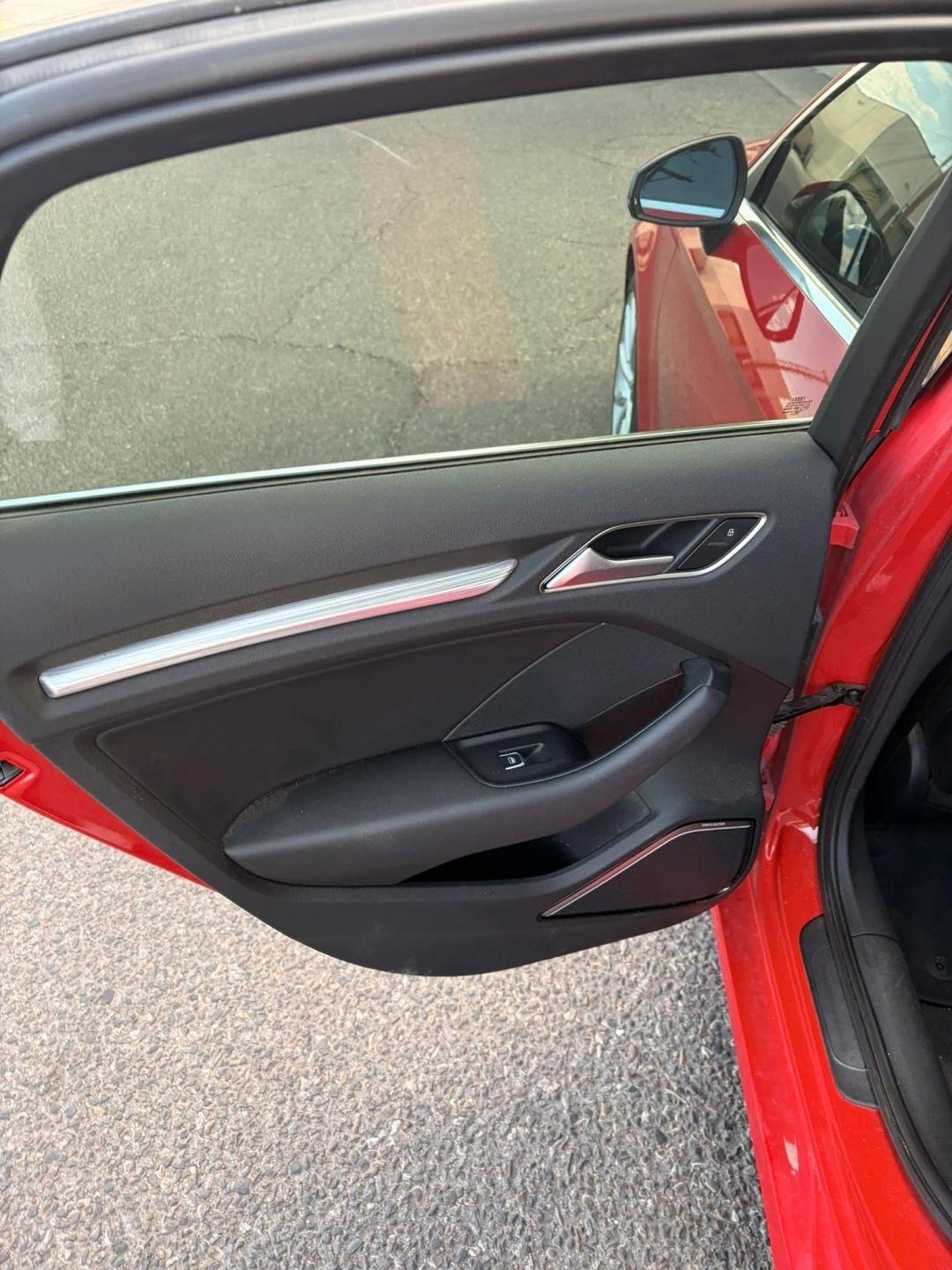 Audi A3 2.0T Premium Sedan quattro S tronic 2015